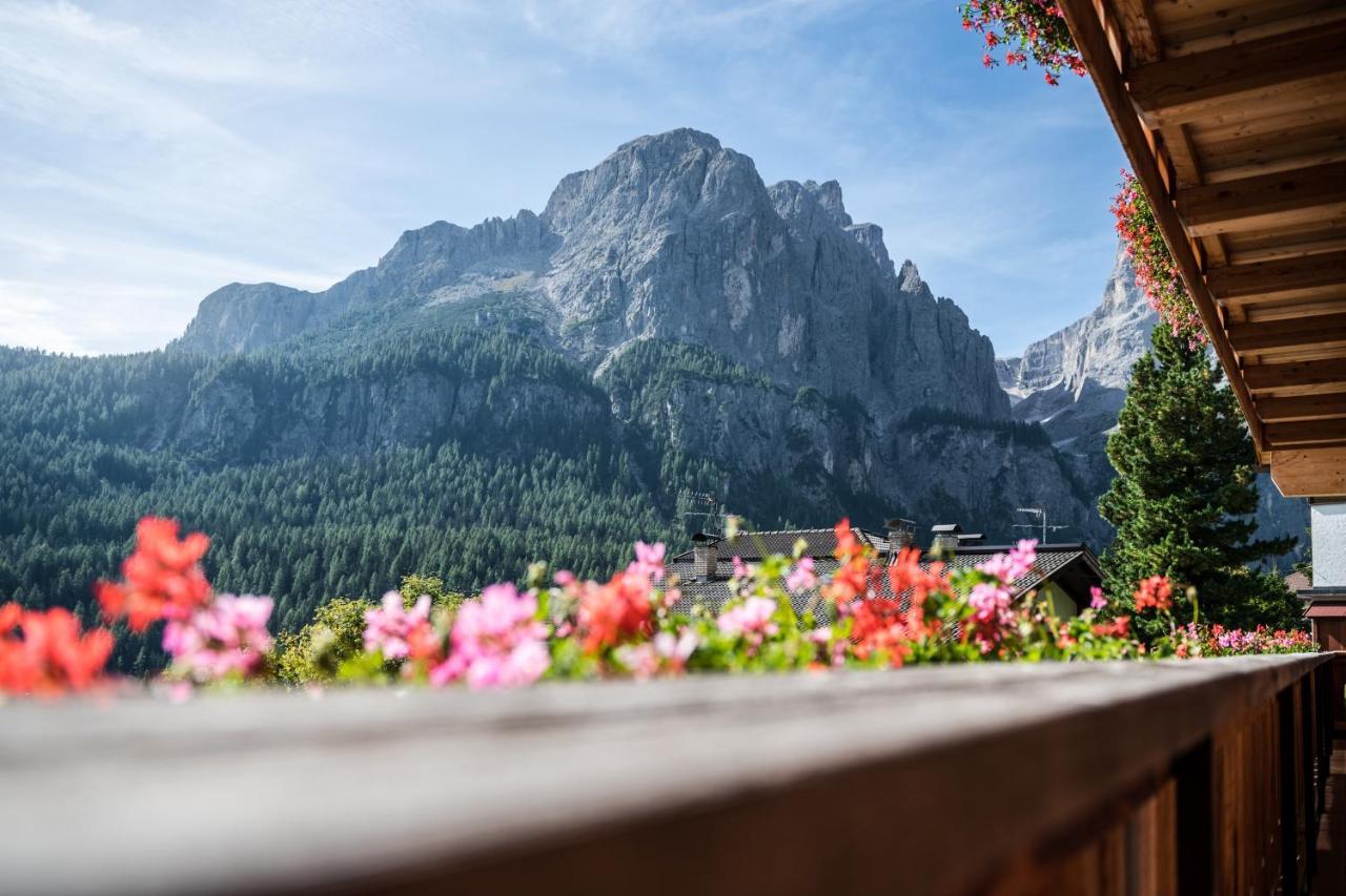 Residence Costa Burjada Кольфоско Экстерьер фото
