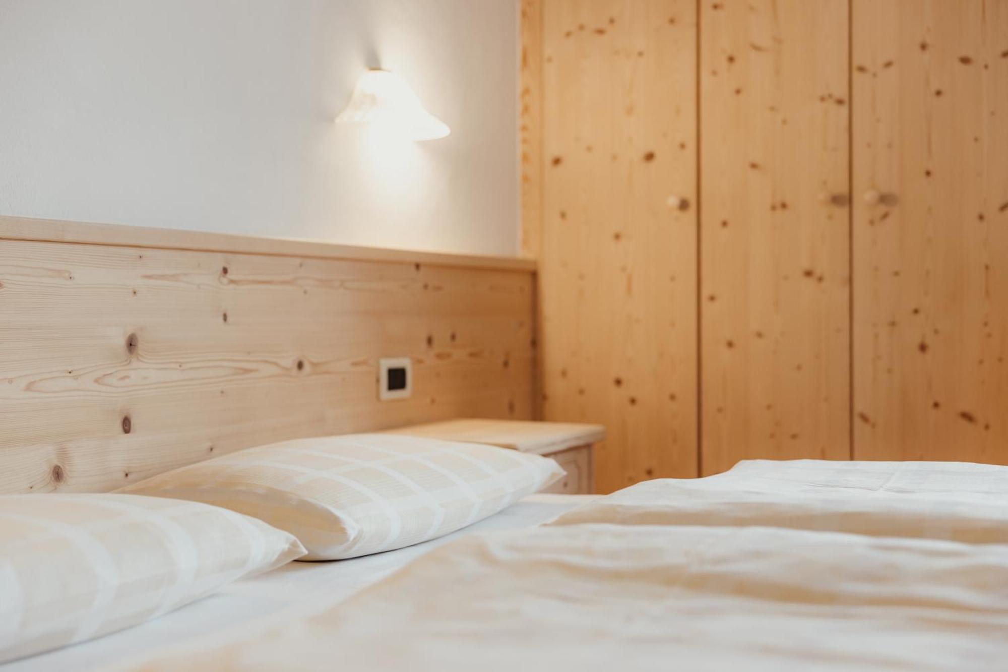 Residence Costa Burjada Кольфоско Экстерьер фото