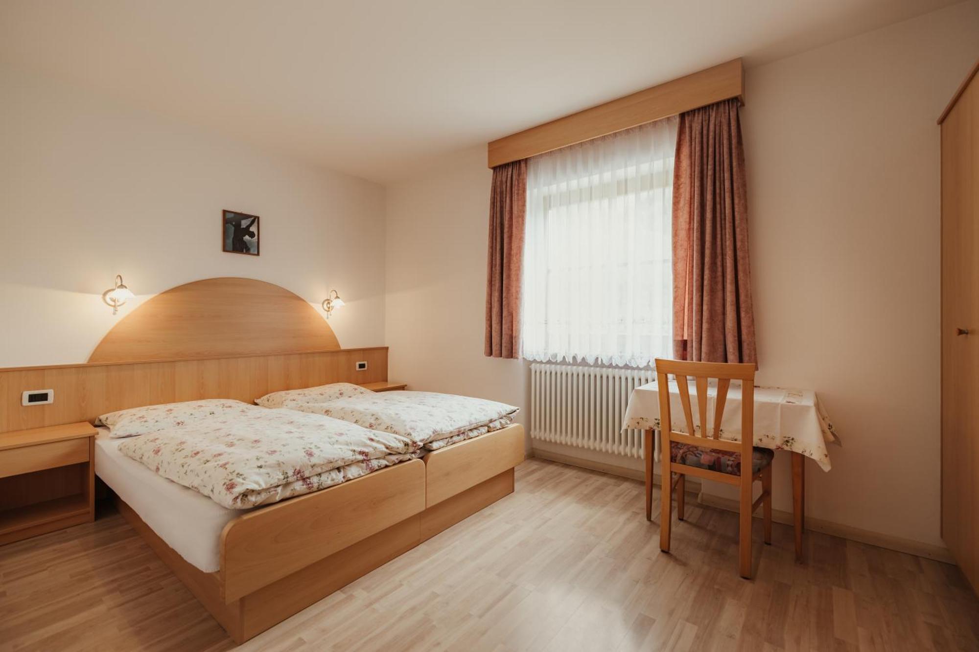 Residence Costa Burjada Кольфоско Экстерьер фото