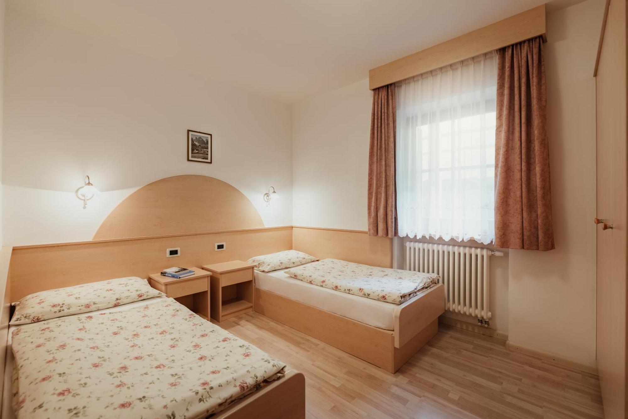 Residence Costa Burjada Кольфоско Экстерьер фото
